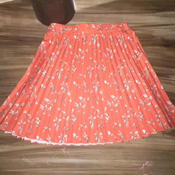NWT Bailey's Blossoms Boutique Peach Floral Pleated Skirt Size Medium Feminine - Picture 1 of 4